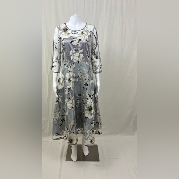 Tendency Women's Long Formal Gray Floral Dress Size Medium - Picture 2 of 16